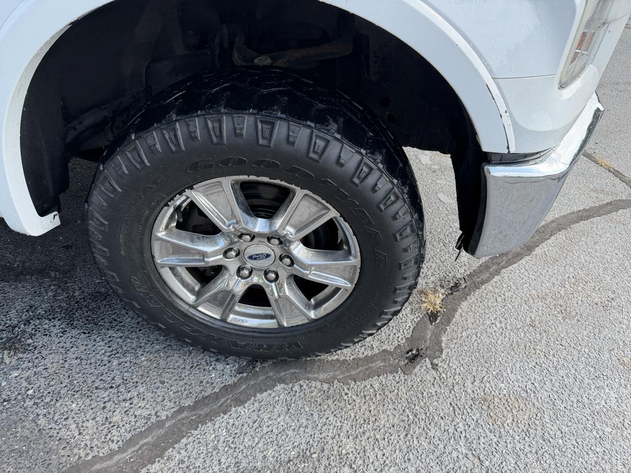 Ford F-150 4WD SuperCrew 139" Lariat 2015