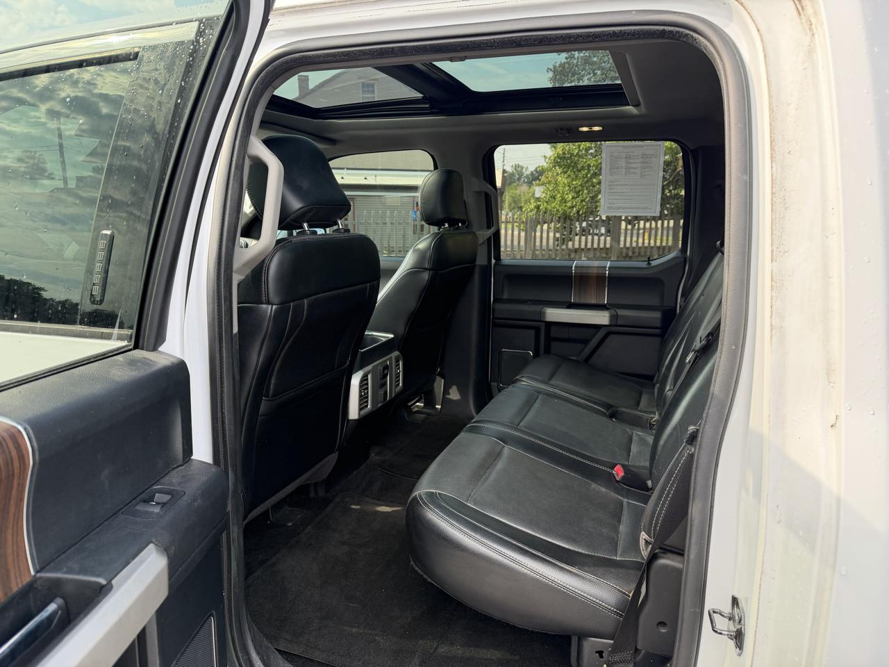 Ford F-150 4WD SuperCrew 139" Lariat 2015