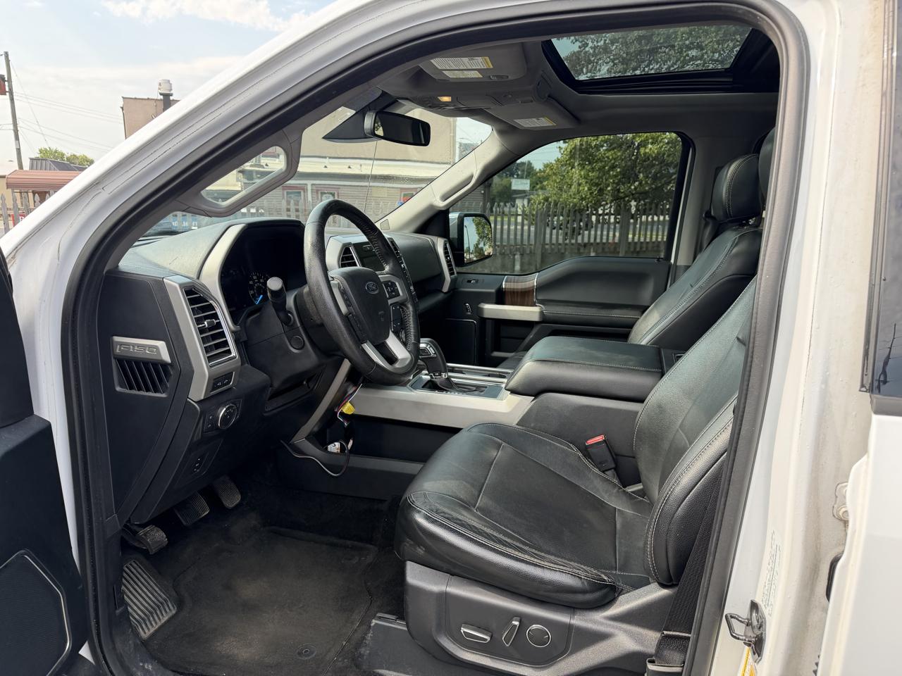 Ford F-150 4WD SuperCrew 139" Lariat 2015