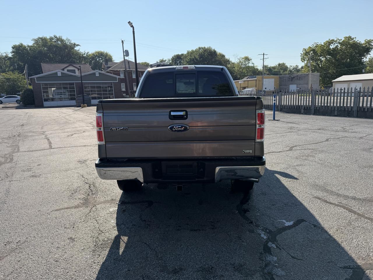 Ford F-150 4WD SuperCrew 145" XLT 2010