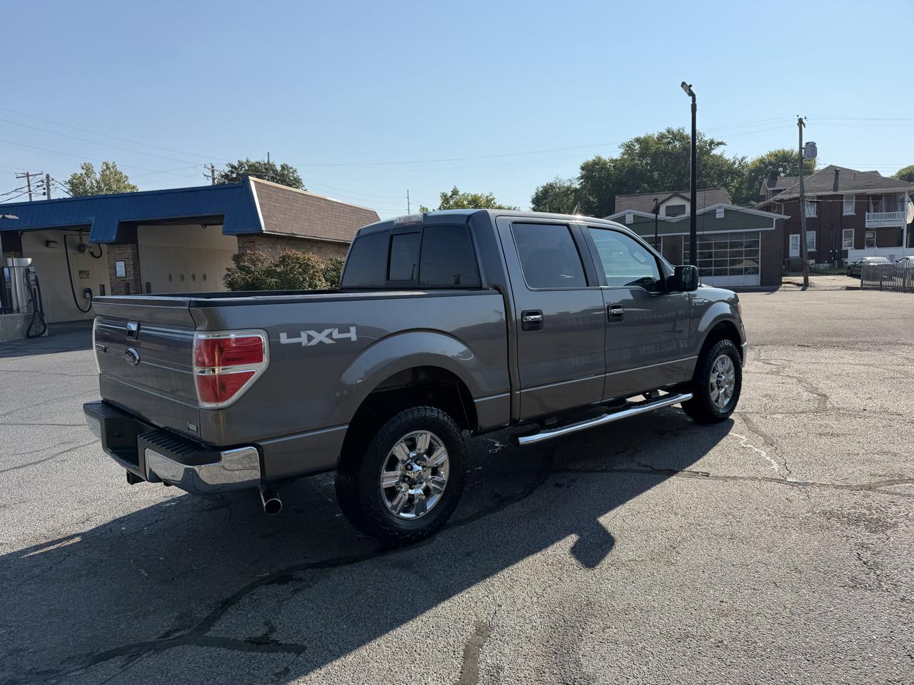 Ford F-150 4WD SuperCrew 145" XLT 2010