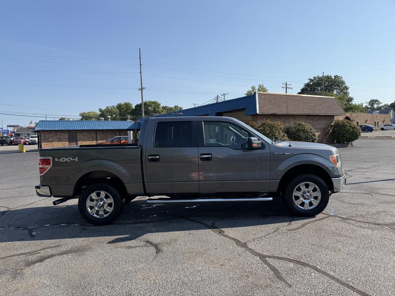Ford F-150 4WD SuperCrew 145" XLT 2010
