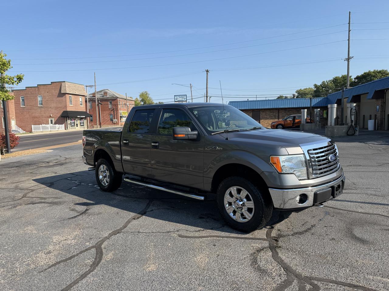 Ford F-150 4WD SuperCrew 145" XLT 2010