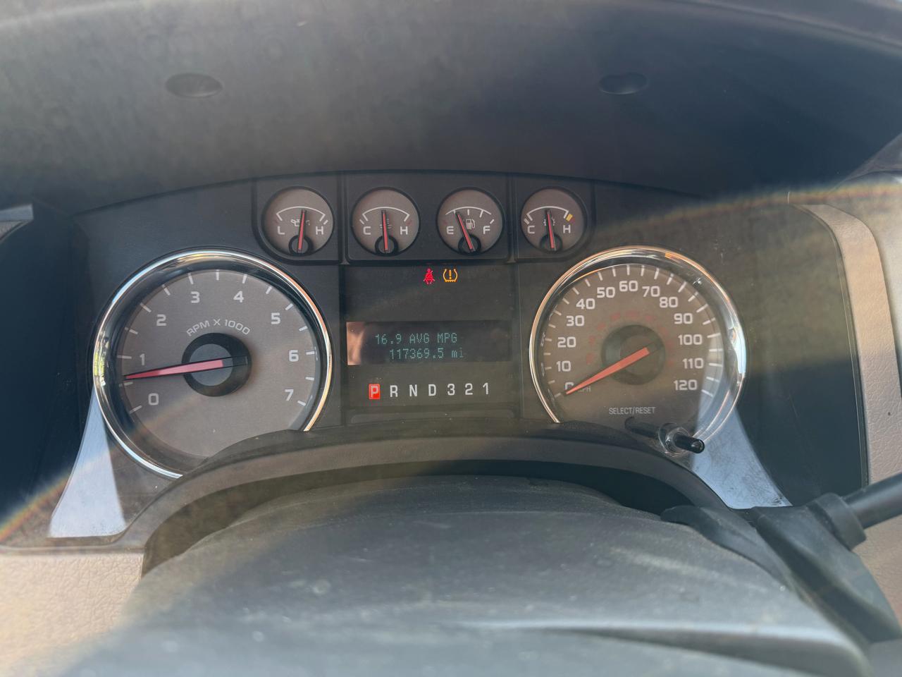 Ford F-150 4WD SuperCrew 145" XLT 2010