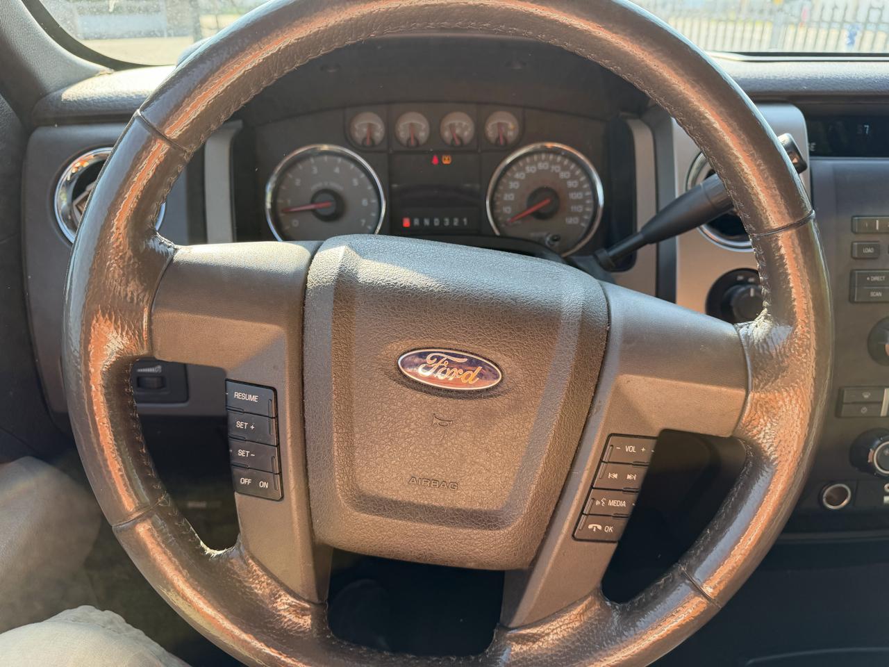Ford F-150 4WD SuperCrew 145" XLT 2010