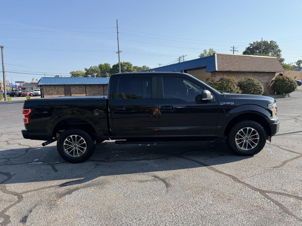 Ford F-150 4WD SuperCrew 139" XL 2020