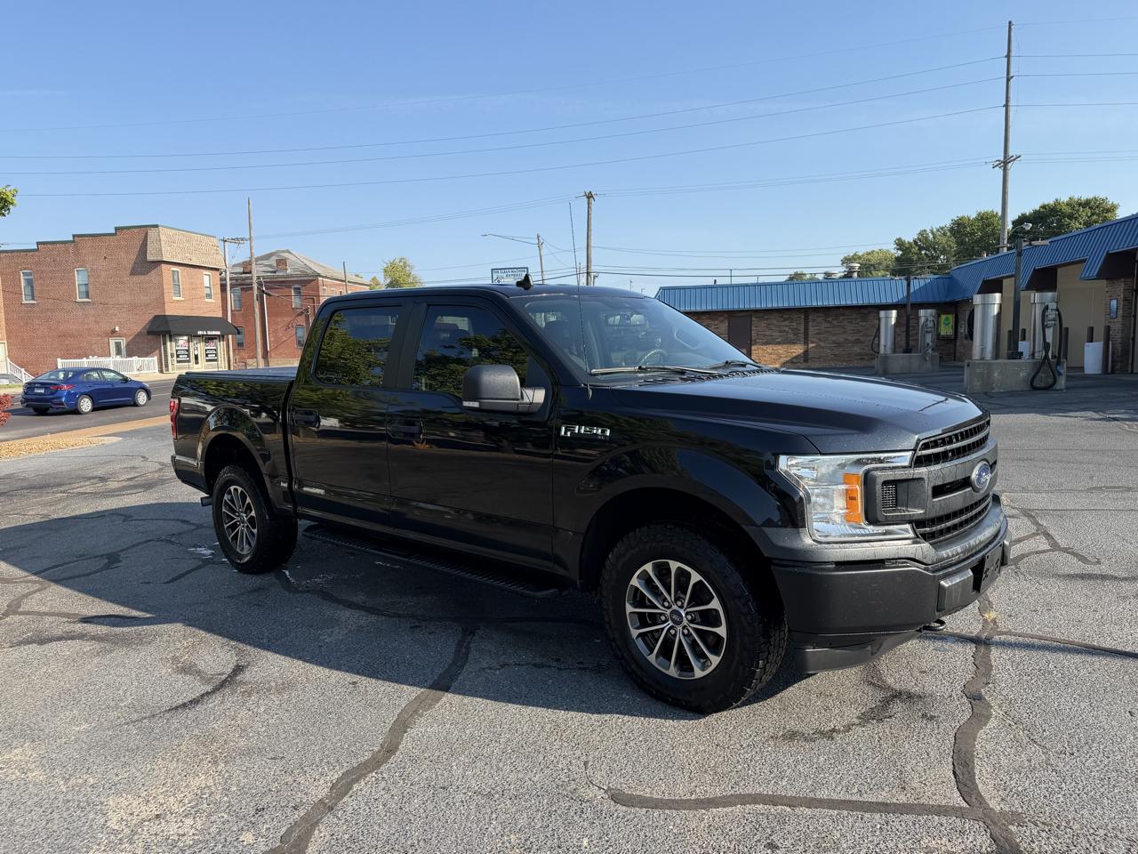 Ford F-150 4WD SuperCrew 139" XL 2020