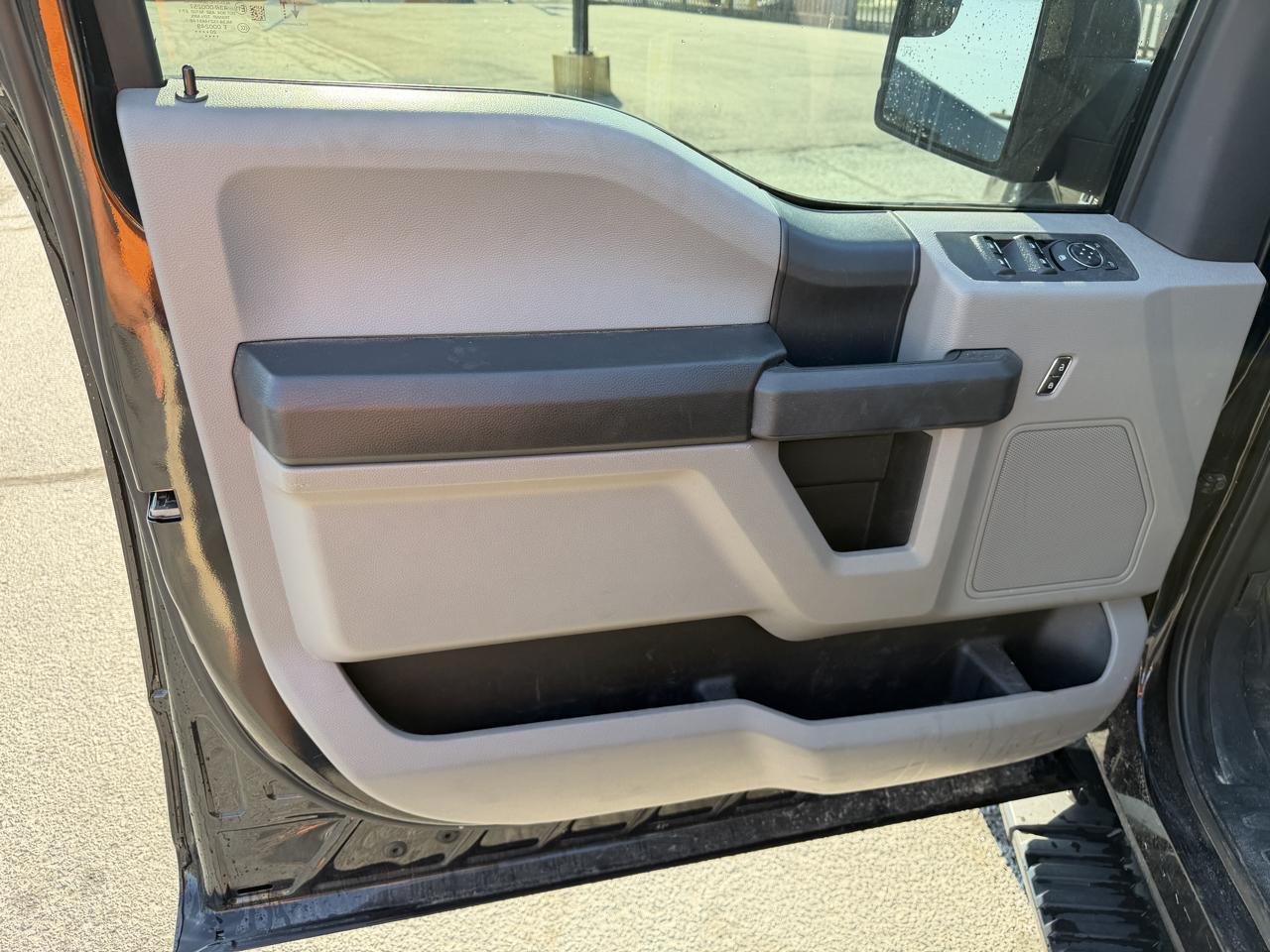 Ford F-150 4WD SuperCrew 139" XL 2020