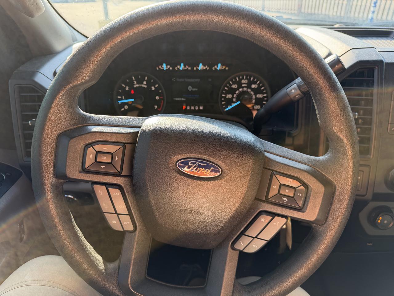 Ford F-150 4WD SuperCrew 139" XL 2020