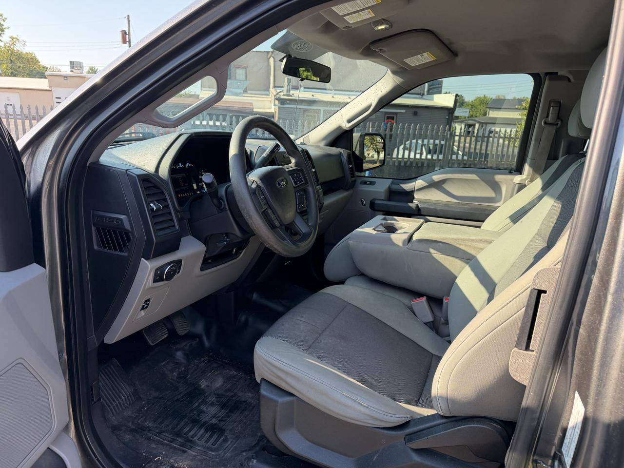 Ford F-150 4WD SuperCab 145" XL 2015
