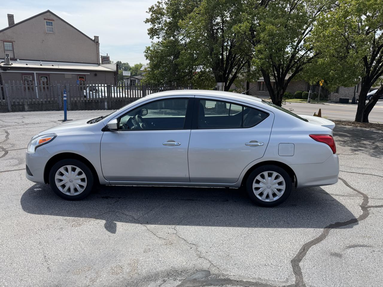 Nissan Versa 1.6 S 5M 2018
