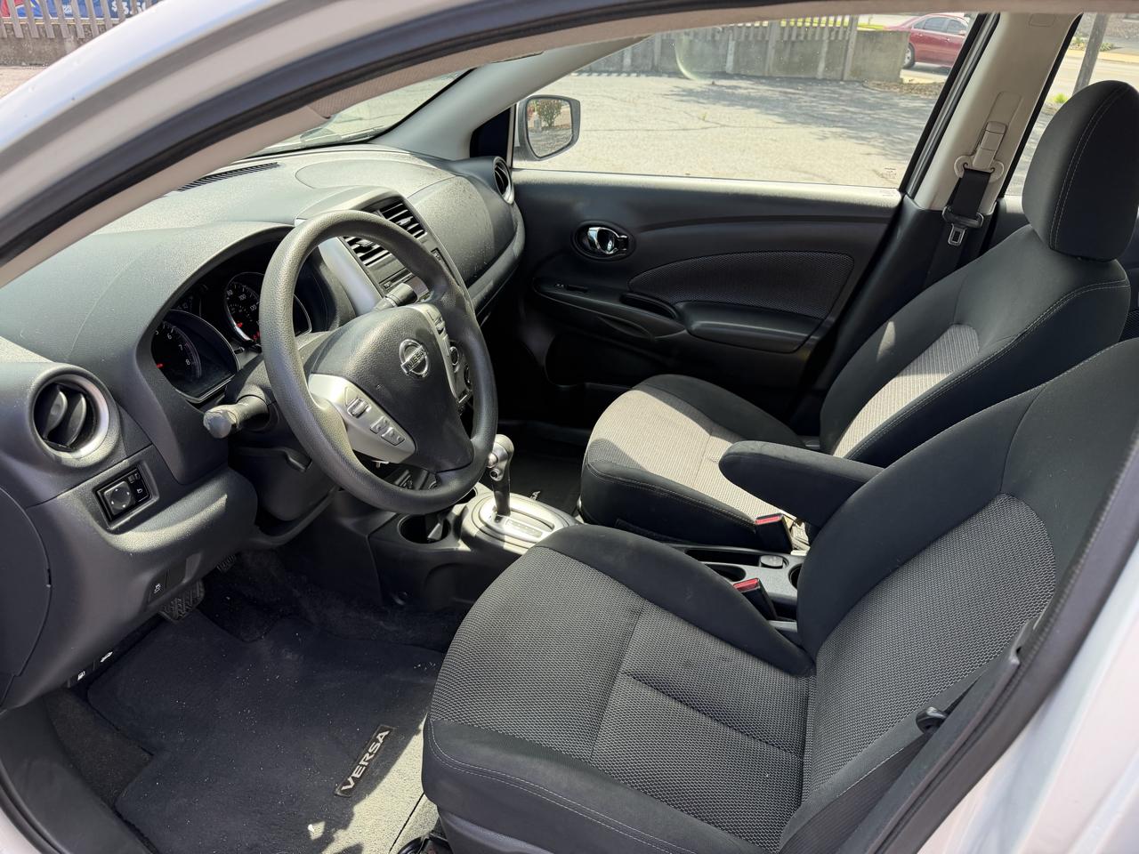 Nissan Versa 1.6 S 5M 2018