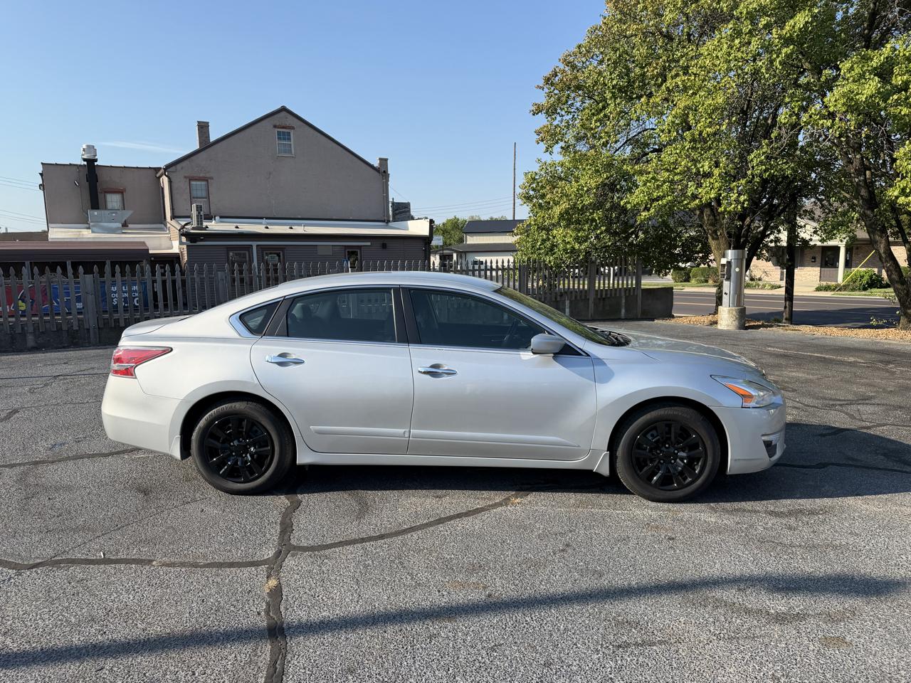 Nissan Altima 2.5 SV 2015
