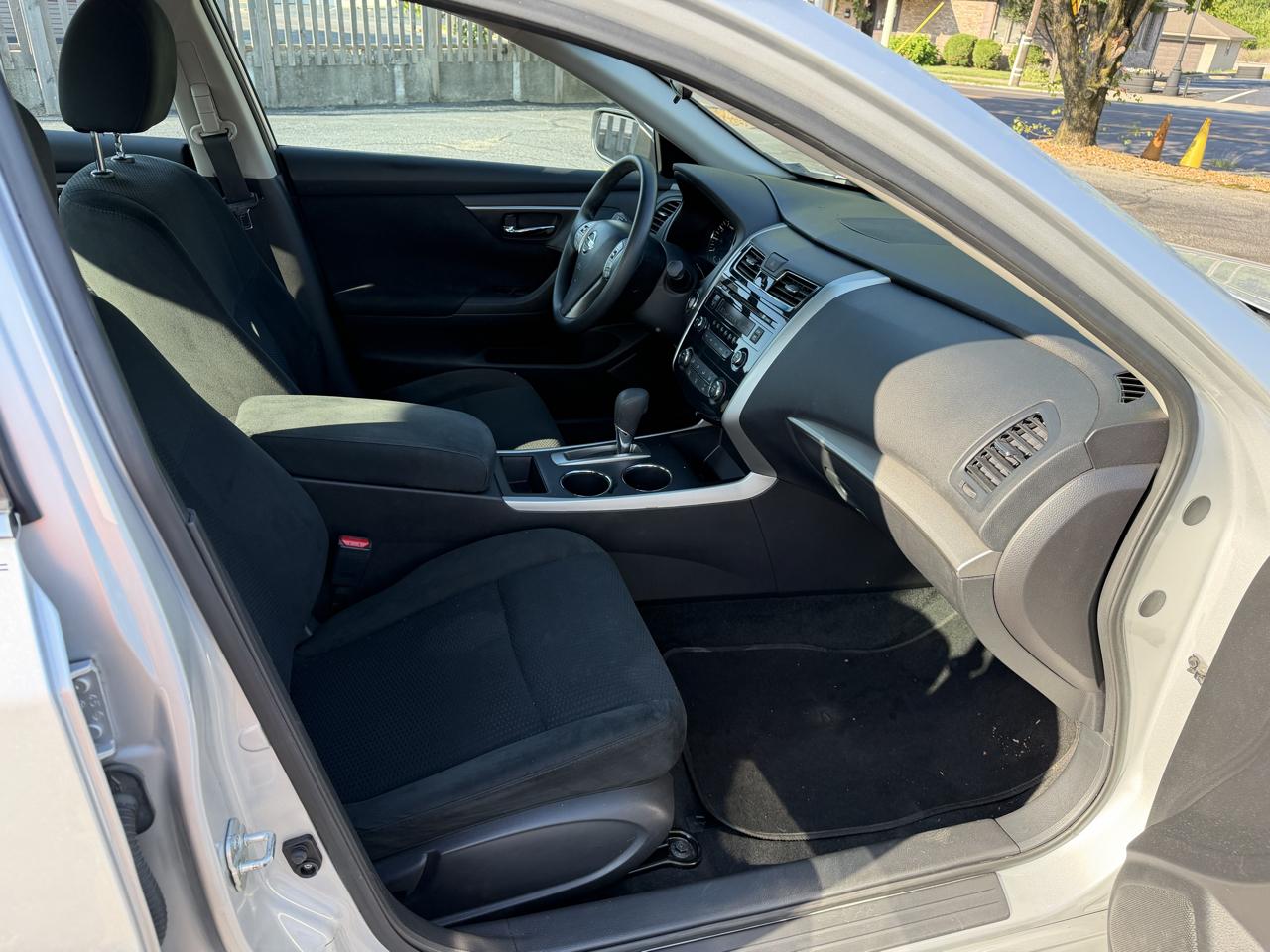 Nissan Altima 2.5 SV 2015
