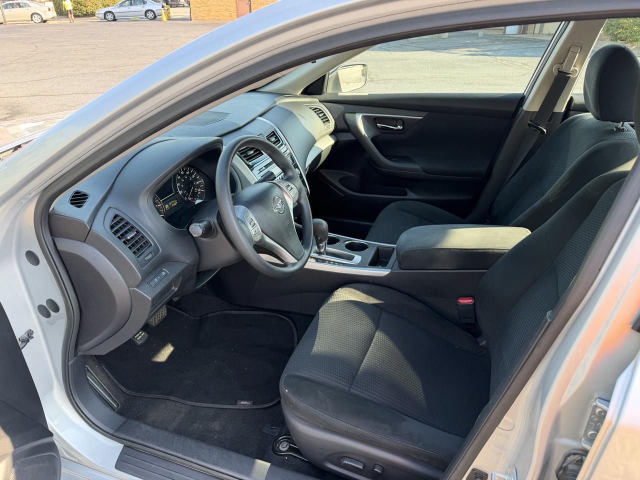 Nissan Altima 2.5 SV 2015