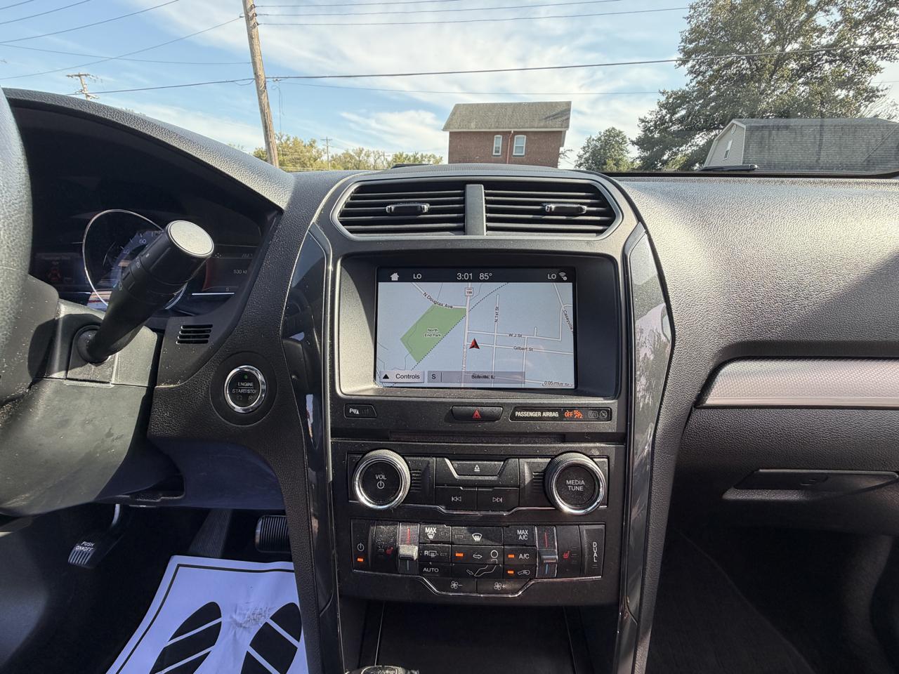 Ford Explorer 4dr XLT 2018