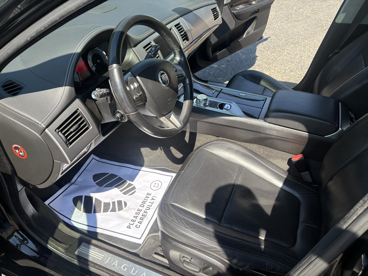 Jaguar XF-Series Premium Luxury 2010