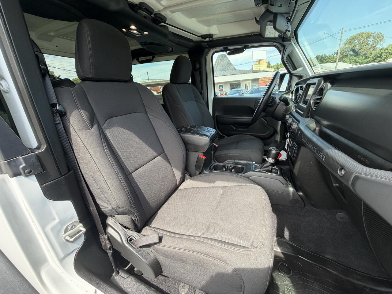 Jeep Wrangler Unlimited Sport 2023