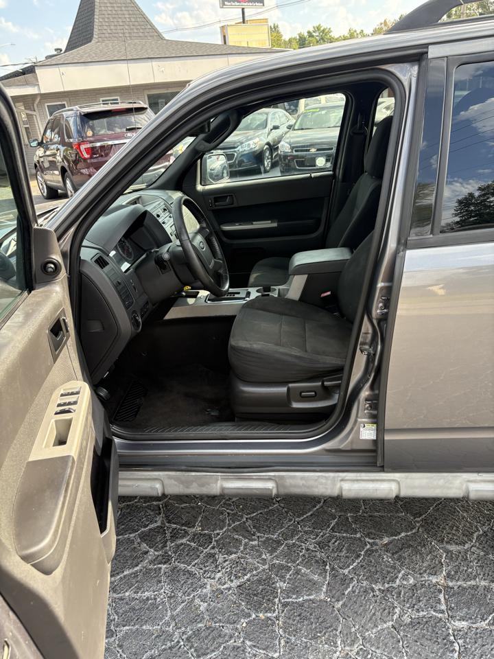 Ford Escape XLT FWD V6 2009
