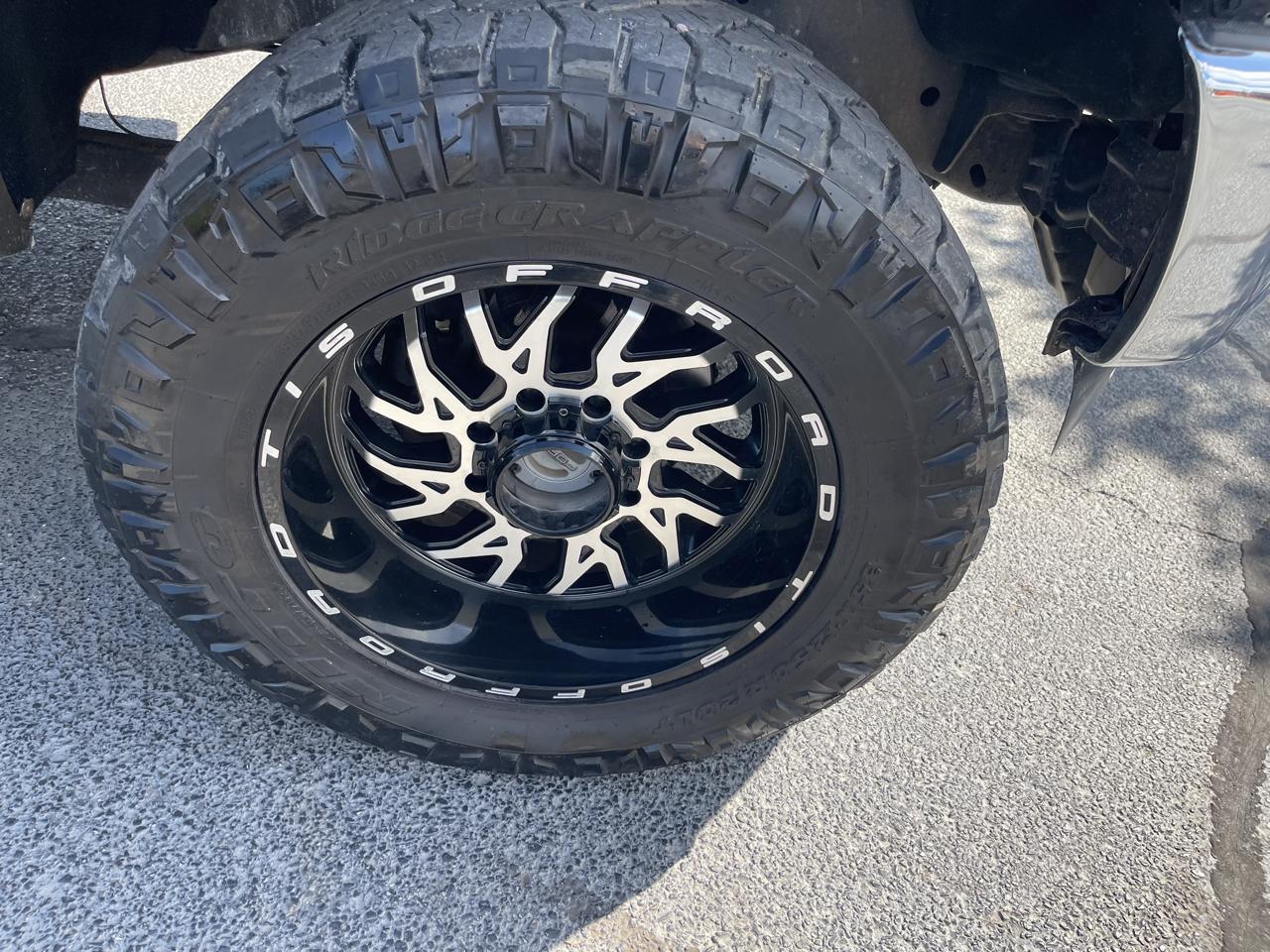 Ford F-350 SD Lariat Crew Cab 4WD 2011