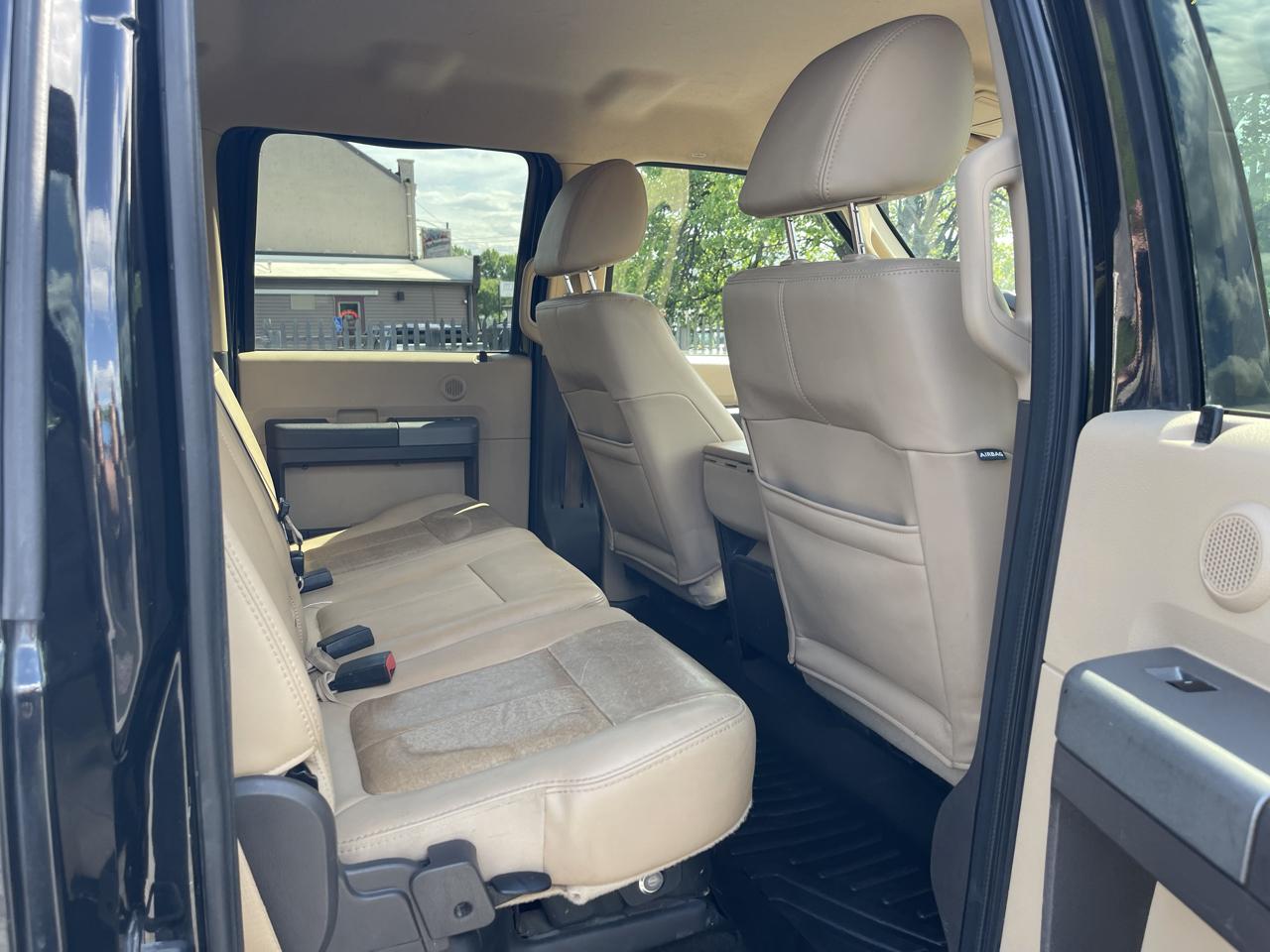 Ford F-350 SD Lariat Crew Cab 4WD 2011
