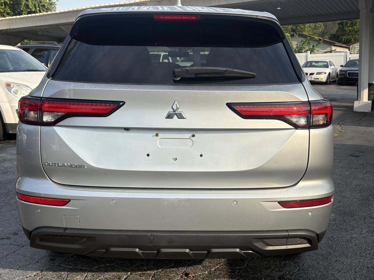 Mitsubishi Outlander ES 2WD 2022