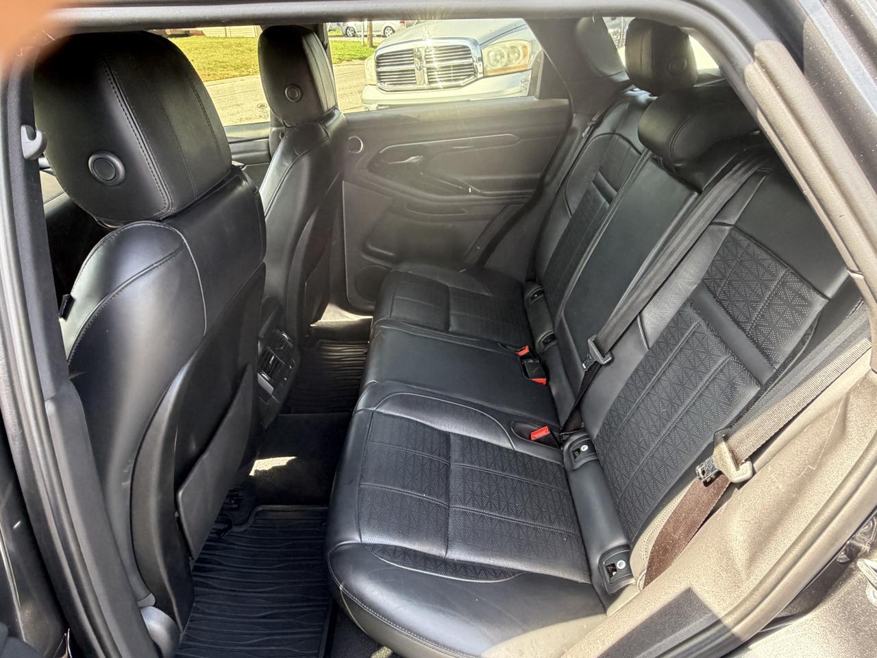Land Rover Range Rover Evoque R-Dynamic SE 2021