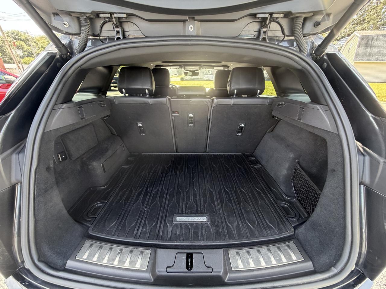 Land Rover Range Rover Evoque R-Dynamic SE 2021