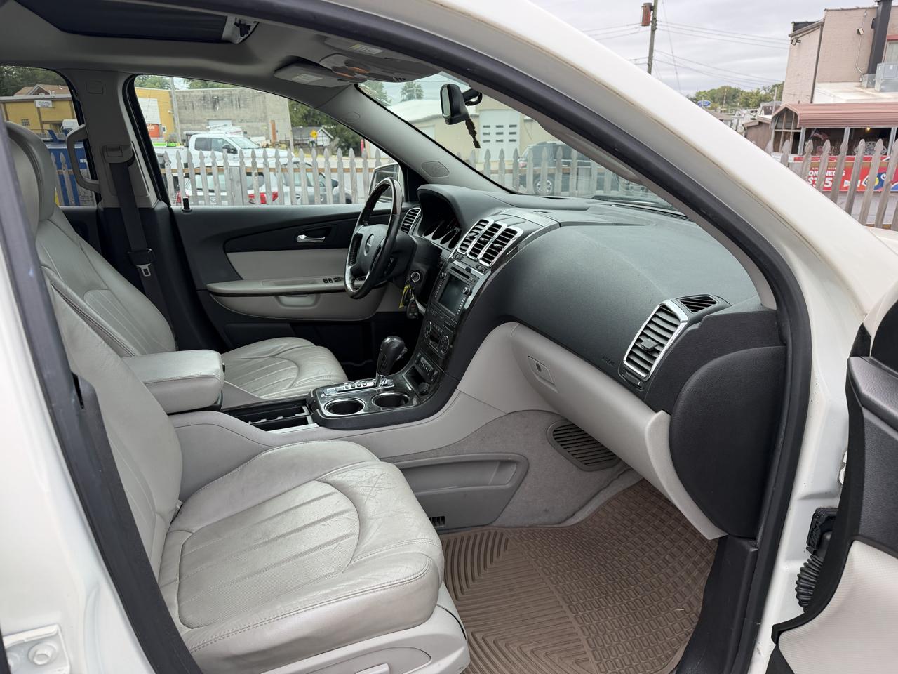 GMC Acadia Denali AWD 2011