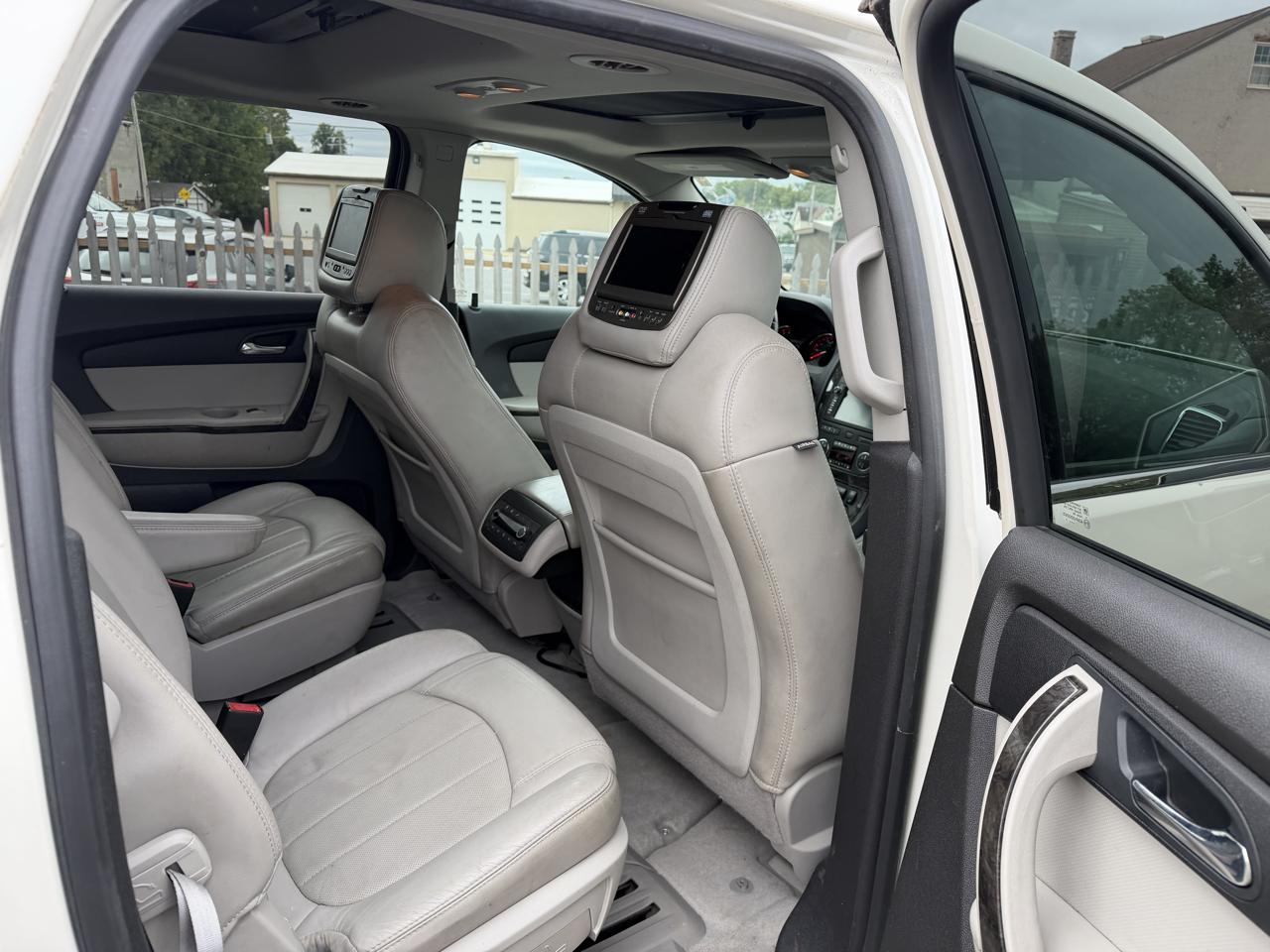 GMC Acadia Denali AWD 2011
