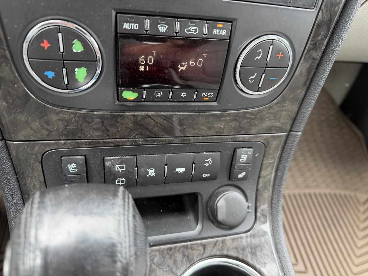 GMC Acadia Denali AWD 2011