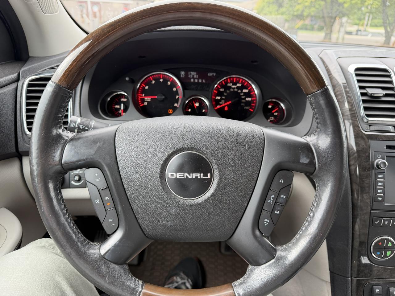 GMC Acadia Denali AWD 2011