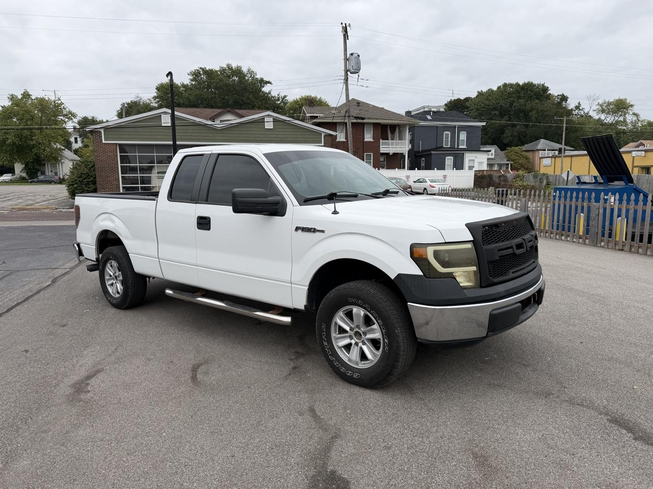 Ford F-150 2WD Supercab 163" XL 2011