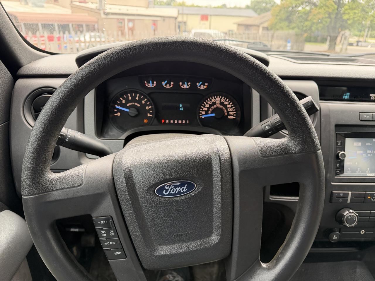Ford F-150 2WD Supercab 163" XL 2011