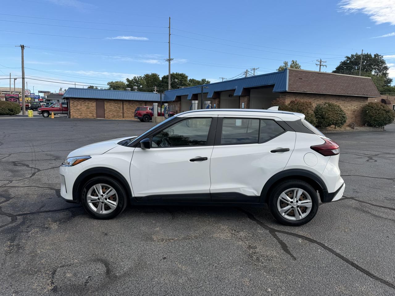 Nissan Kicks S 2023