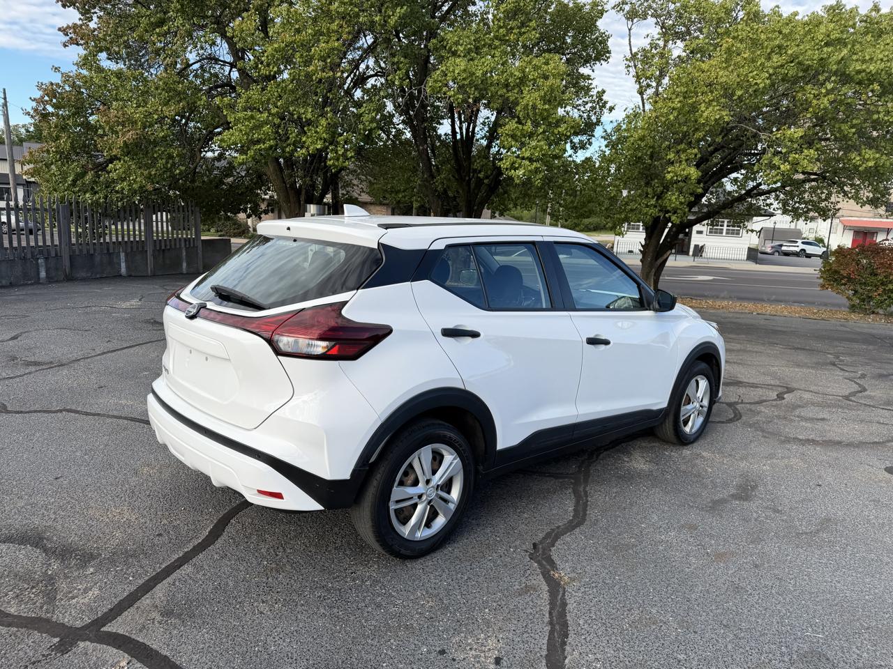 Nissan Kicks S 2023