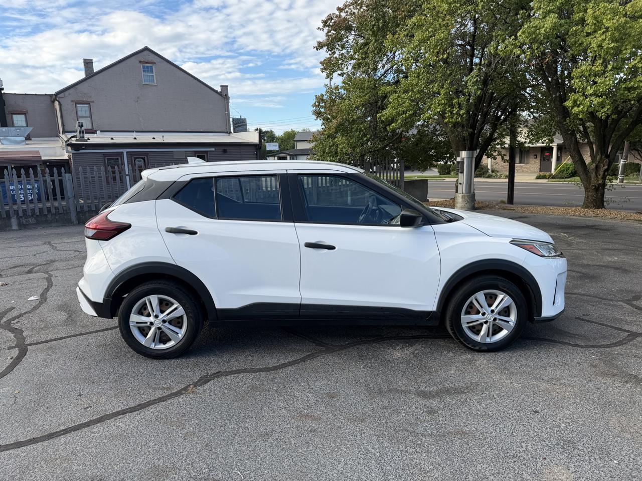 Nissan Kicks S 2023