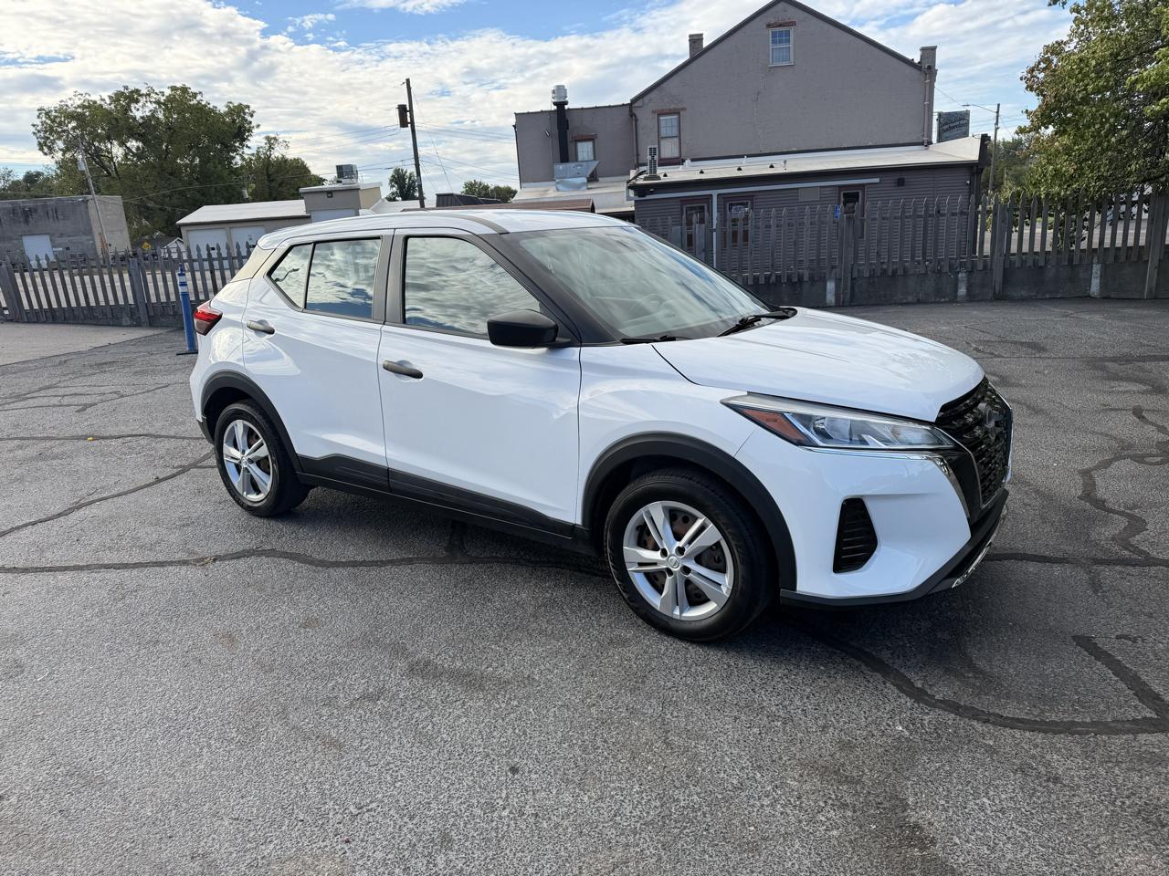 Nissan Kicks S 2023
