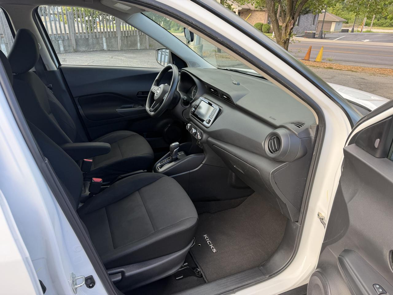 Nissan Kicks S 2023
