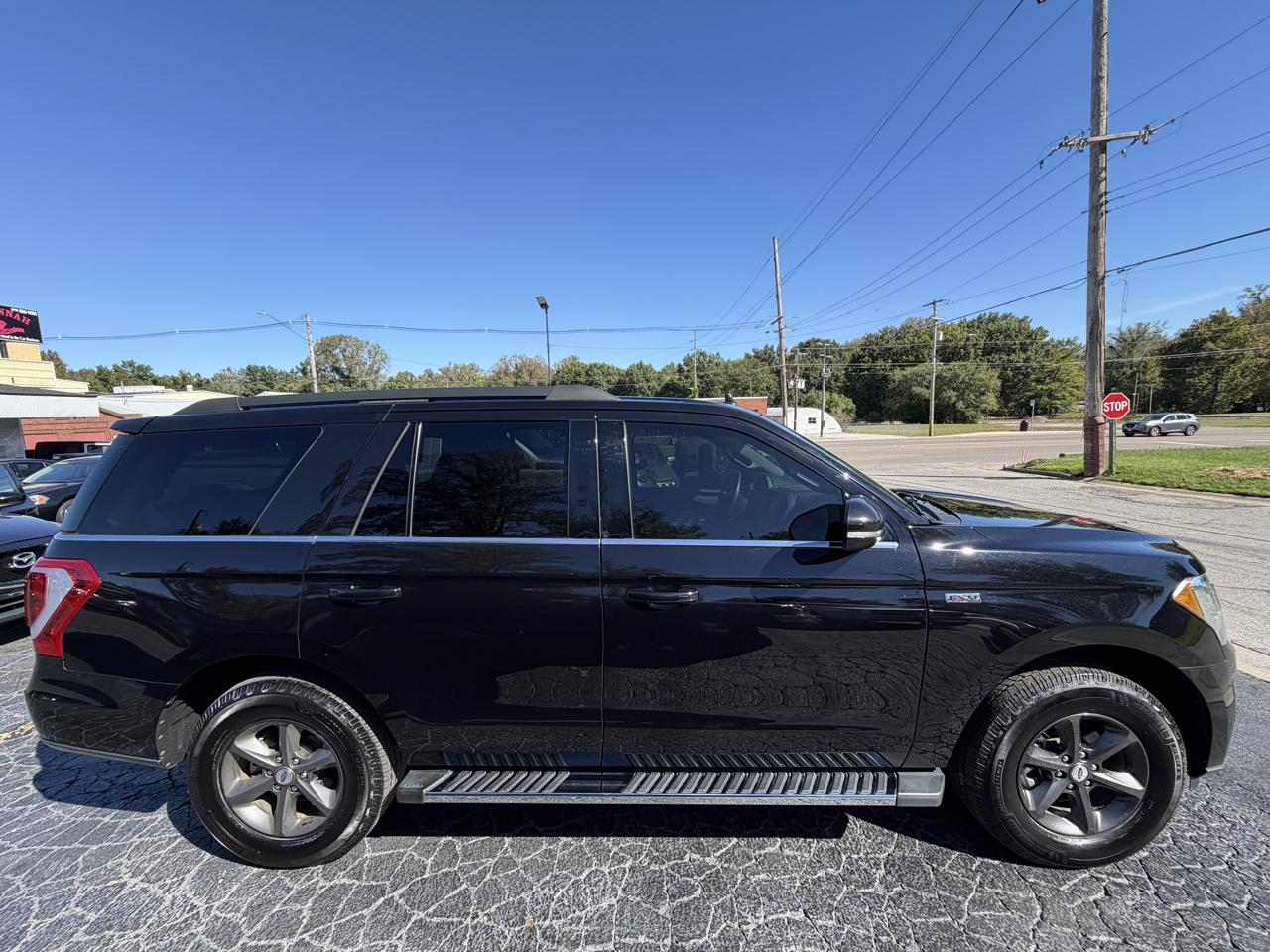 Ford Expedition XLT 4WD 2019