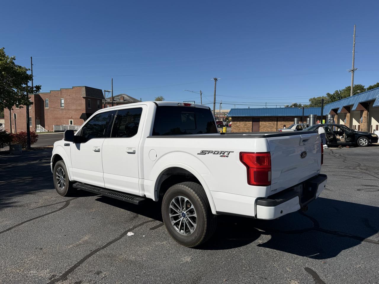Ford F-150 4WD SuperCrew 145" Lariat 2020