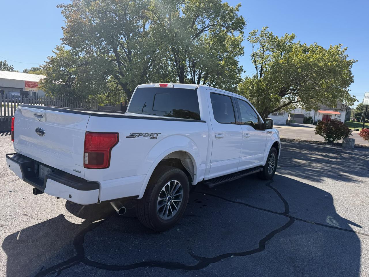 Ford F-150 4WD SuperCrew 145" Lariat 2020