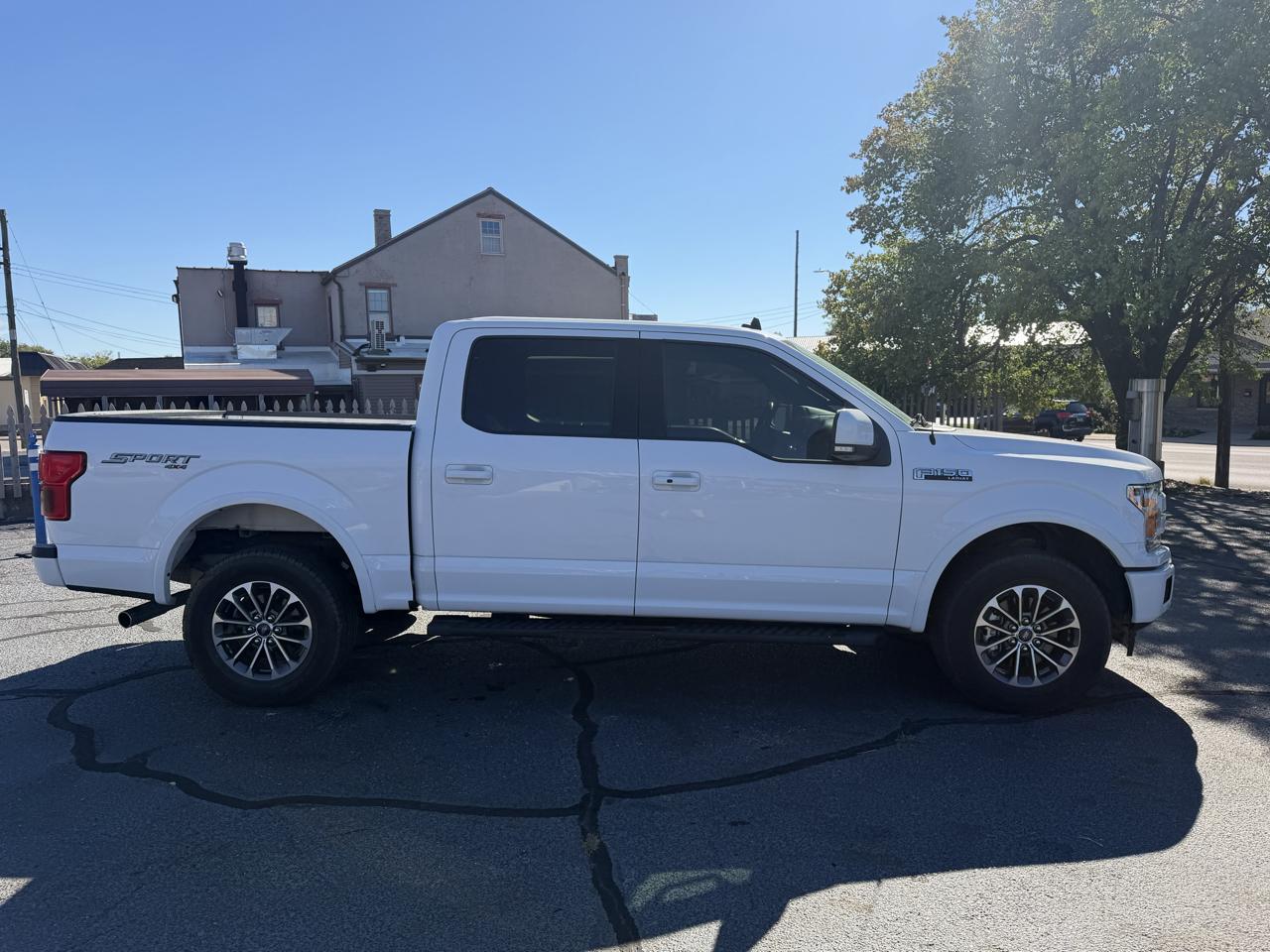 Ford F-150 4WD SuperCrew 145" Lariat 2020