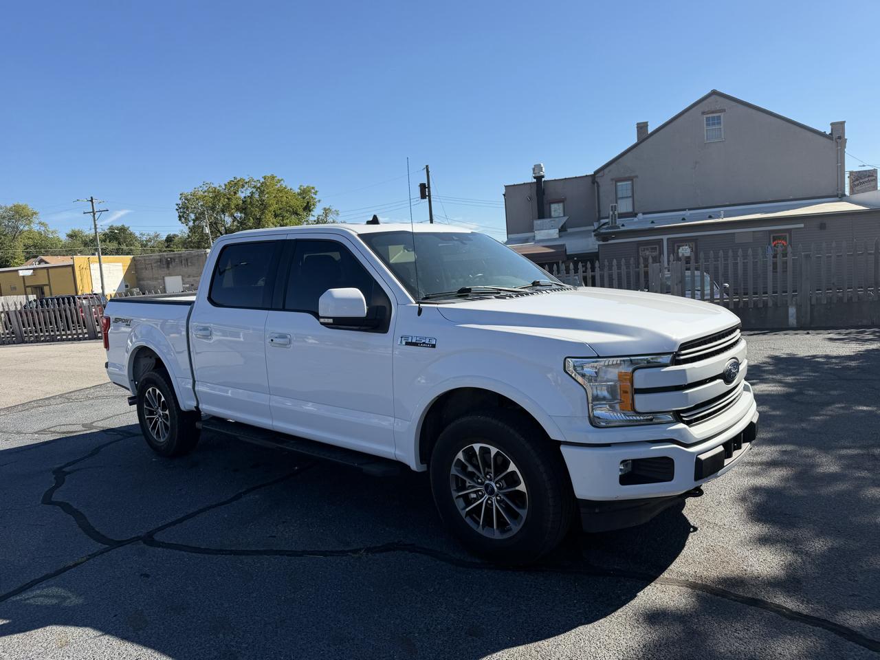 Ford F-150 4WD SuperCrew 145" Lariat 2020