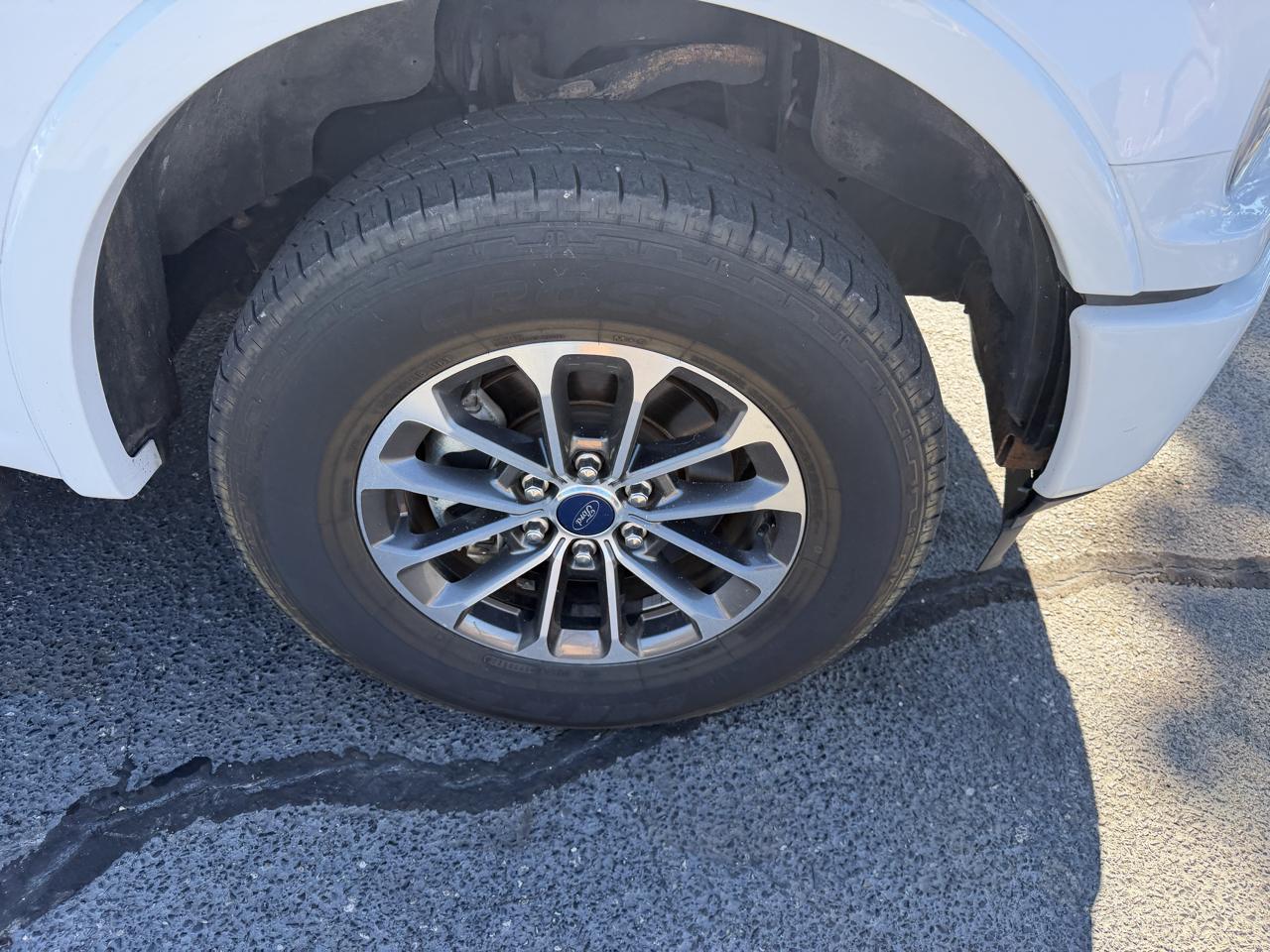 Ford F-150 4WD SuperCrew 145" Lariat 2020