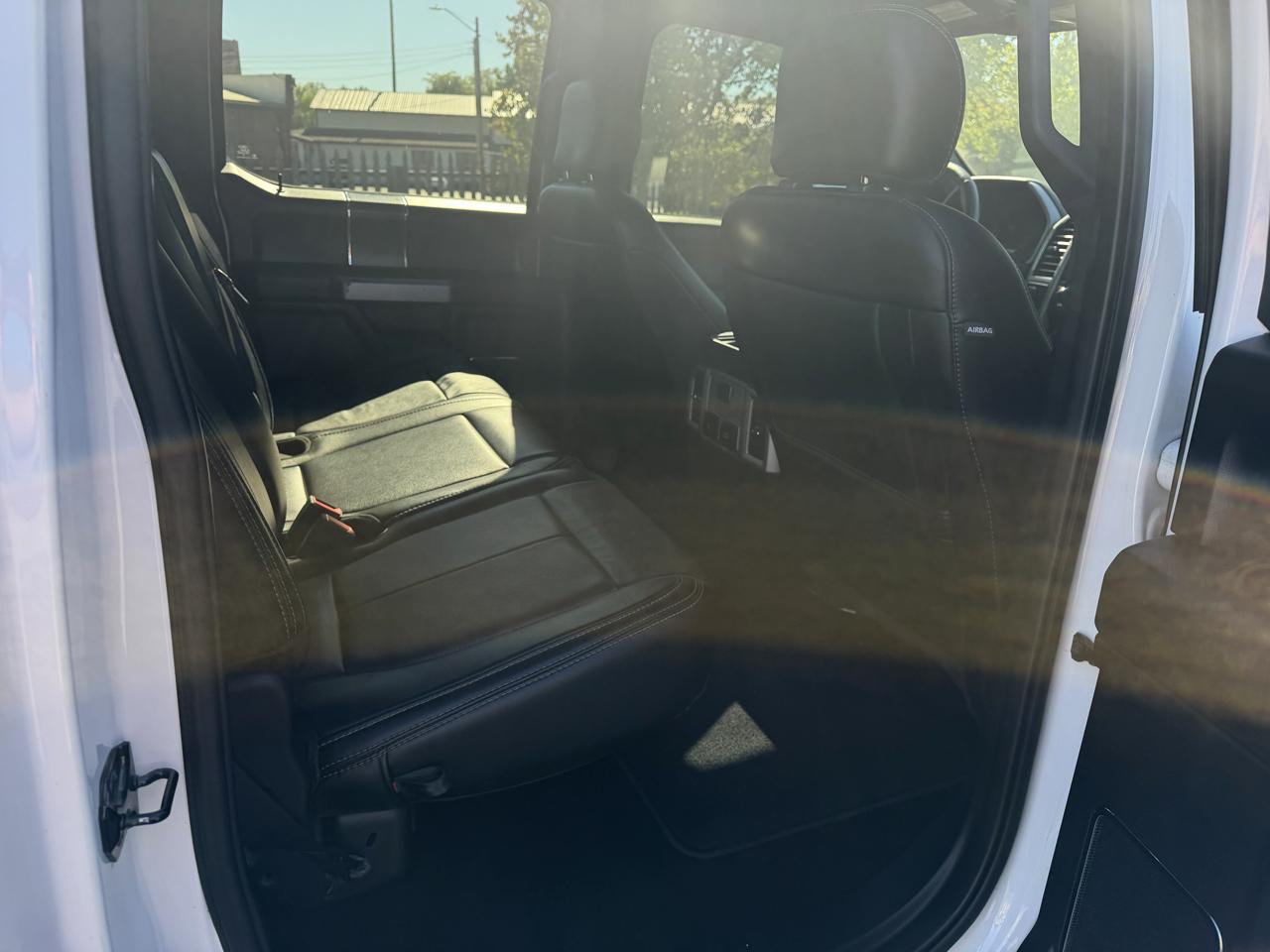 Ford F-150 4WD SuperCrew 145" Lariat 2020