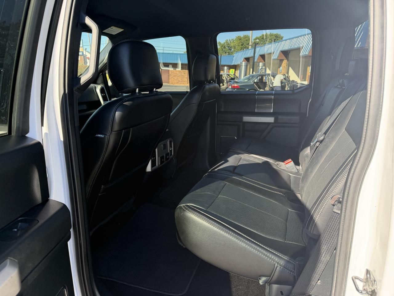 Ford F-150 4WD SuperCrew 145" Lariat 2020