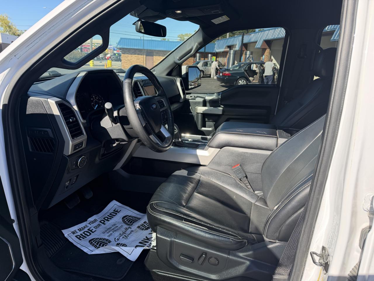 Ford F-150 4WD SuperCrew 145" Lariat 2020