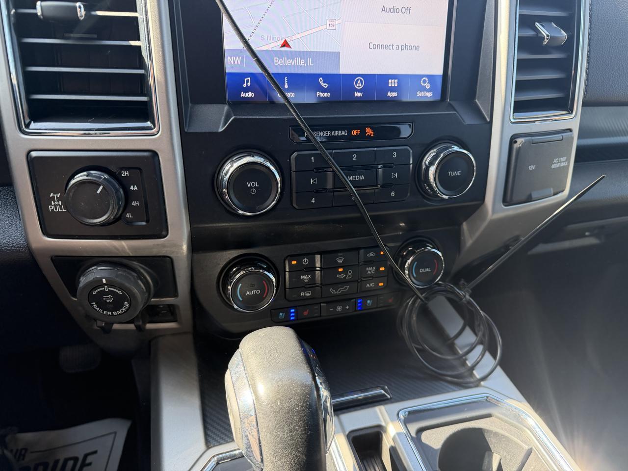 Ford F-150 4WD SuperCrew 145" Lariat 2020