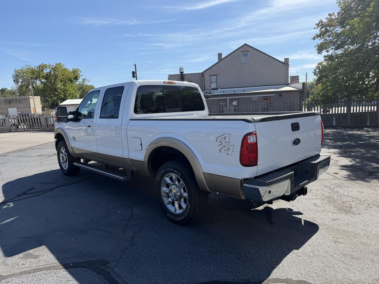 Ford F-250 SD Lariat Crew Cab Short Bed 4WD 2011